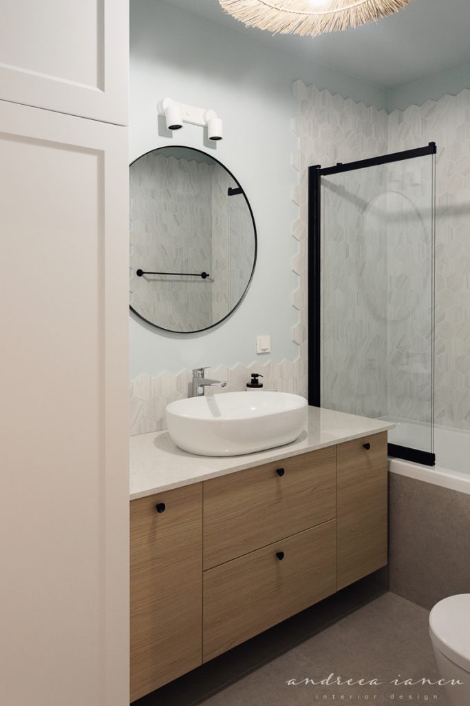 Summer seaside apartment, bathroom view.